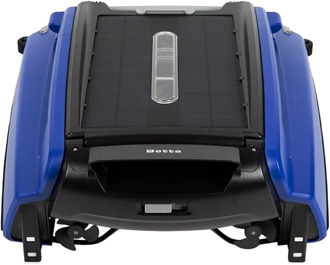 Betta 2.0 Solar Pool Skimmer